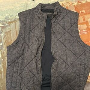 Men’s Banana Republic Puffer Vest (Large)